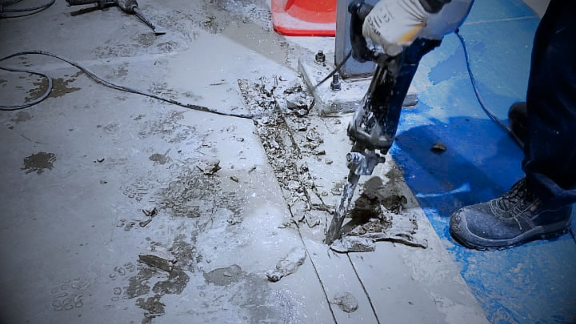 Reparación de juntas y zonas afectadas en pisos de bodegas logísticas
