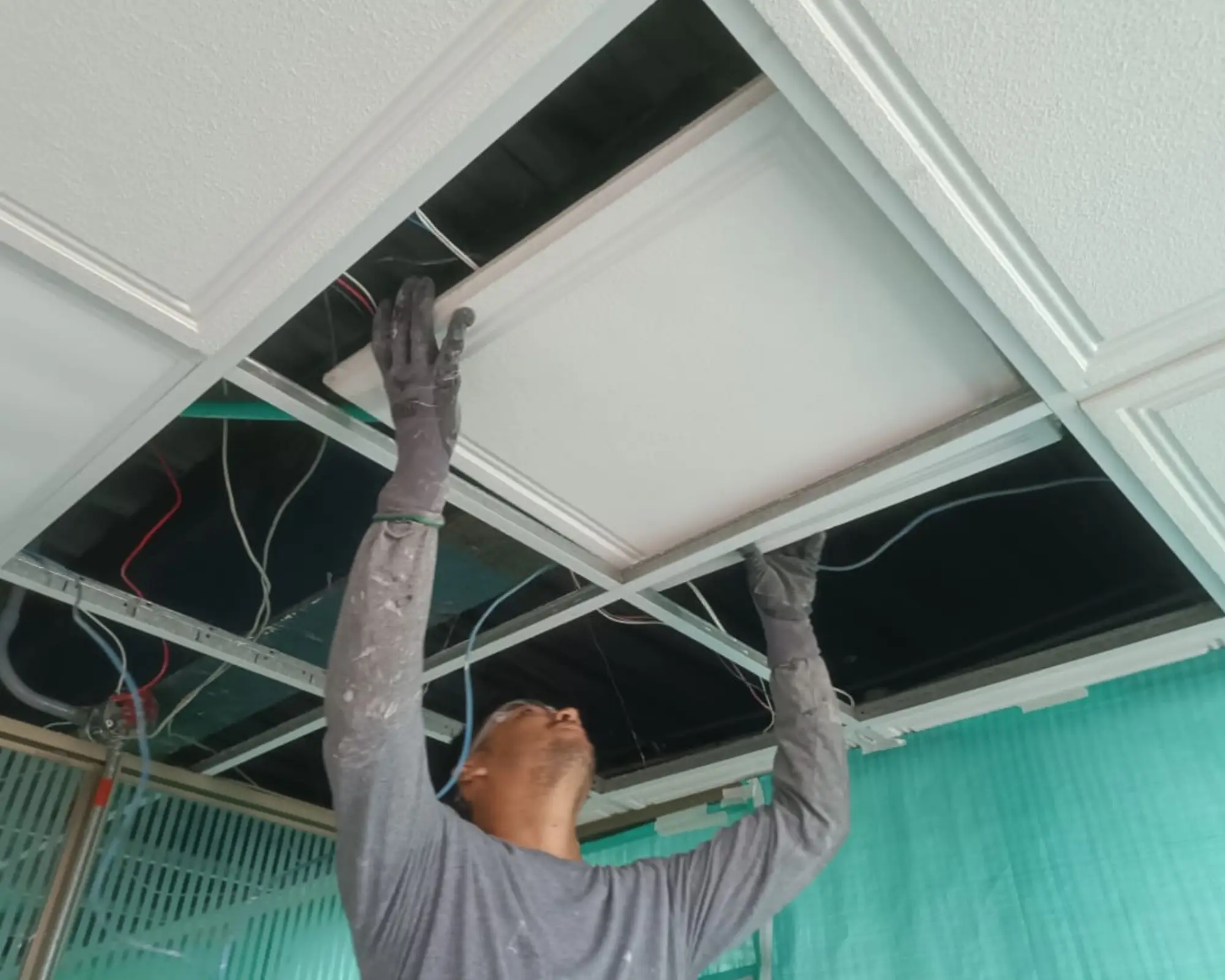 Segundo registro fotográfico del proyecto adecuación de aulas con acabados e instalaciones eléctricas y de datos