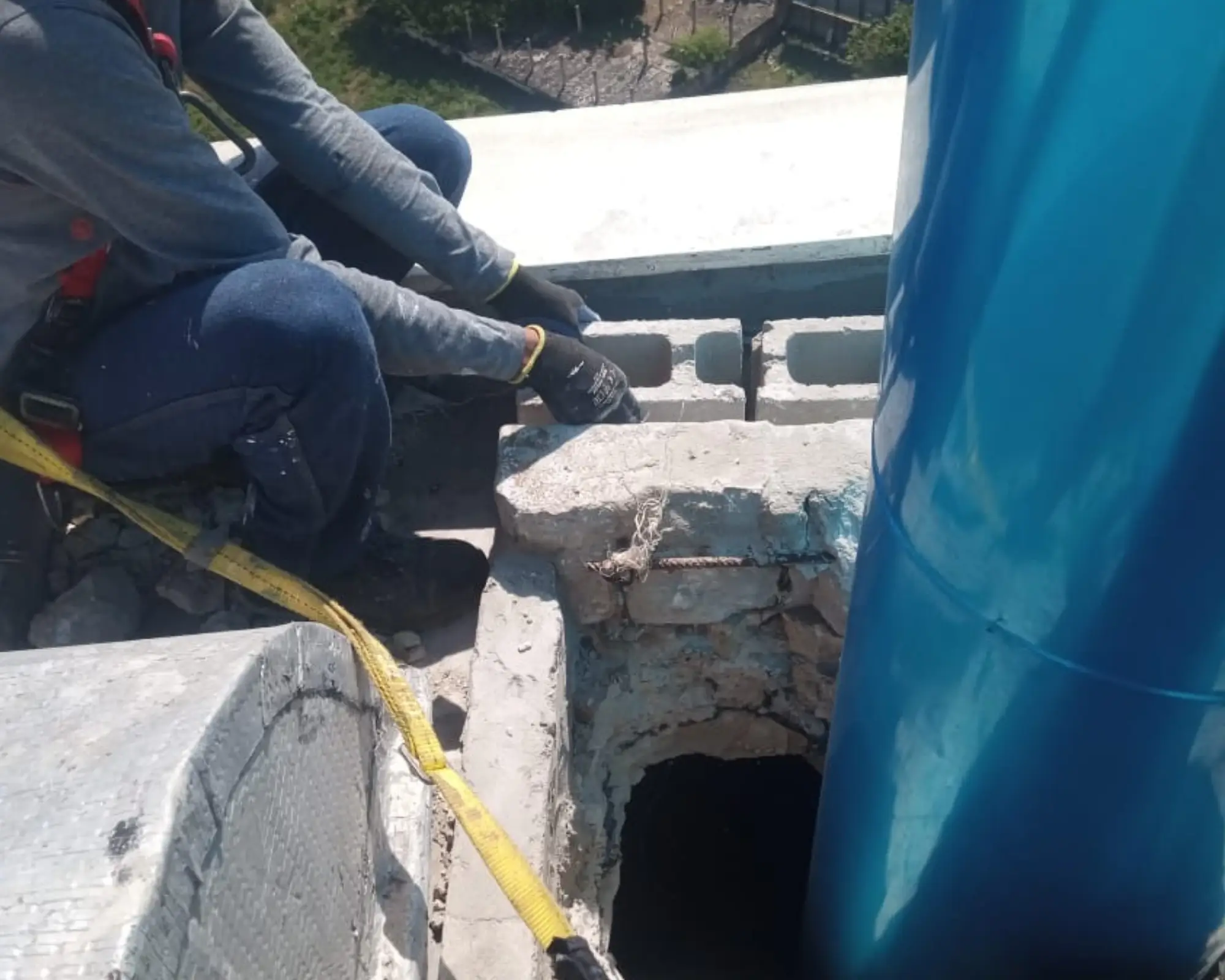 Tercer registro fotográfico del proyecto aperturas y obras civiles para el paso de ductos en un edificio