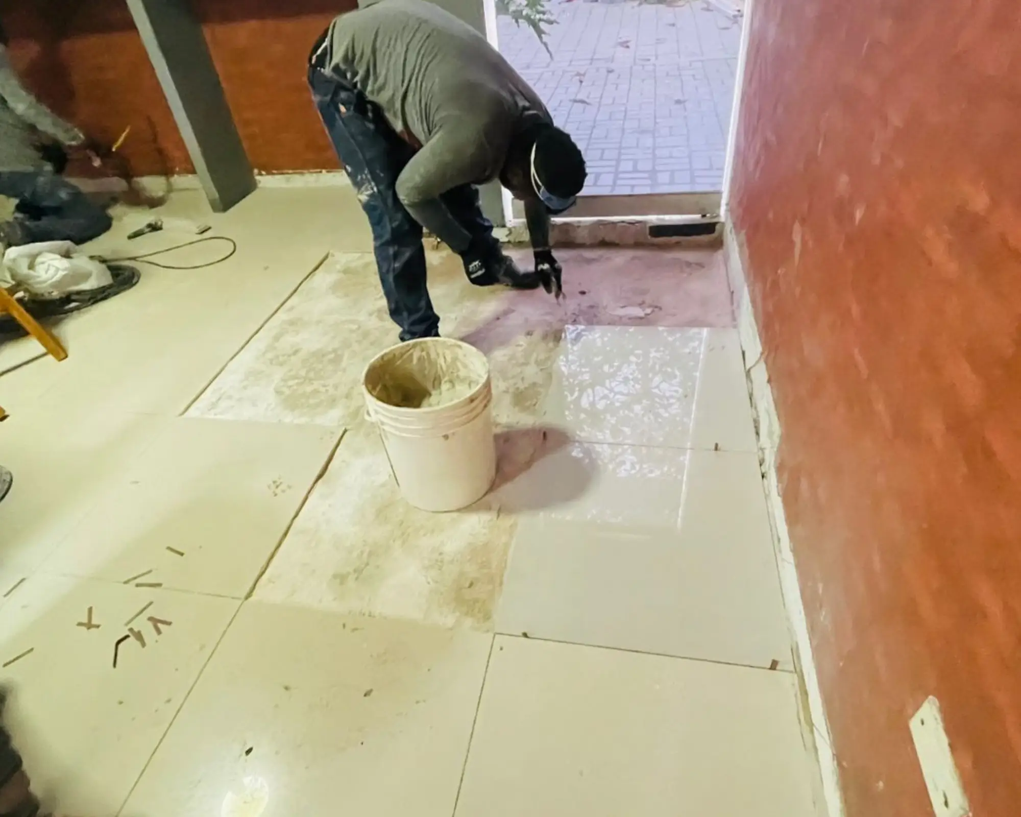 Primer registro fotográfico del proyecto reparaciones locativas en un restaurante